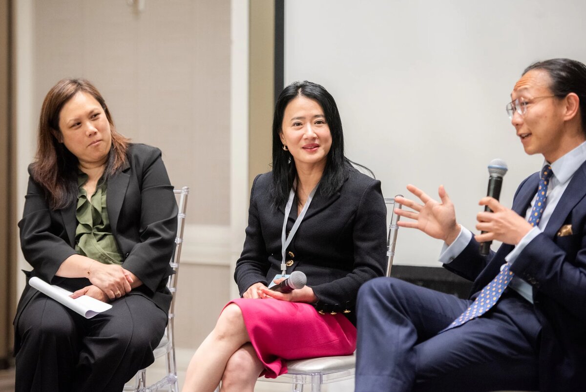 Angus Ni speaking at a legal panel about trial advocacy