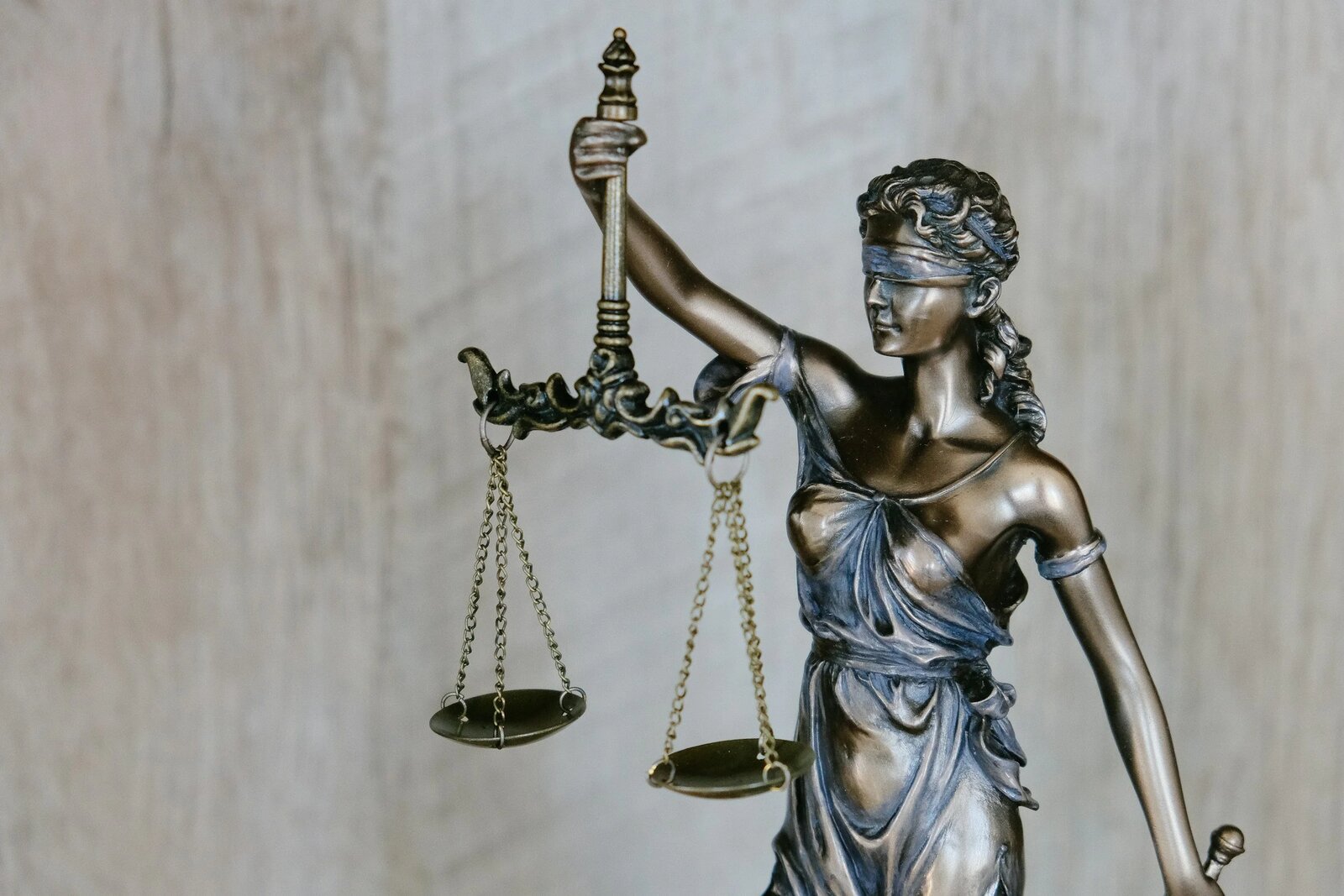 Statue of Lady Justice holding the scales